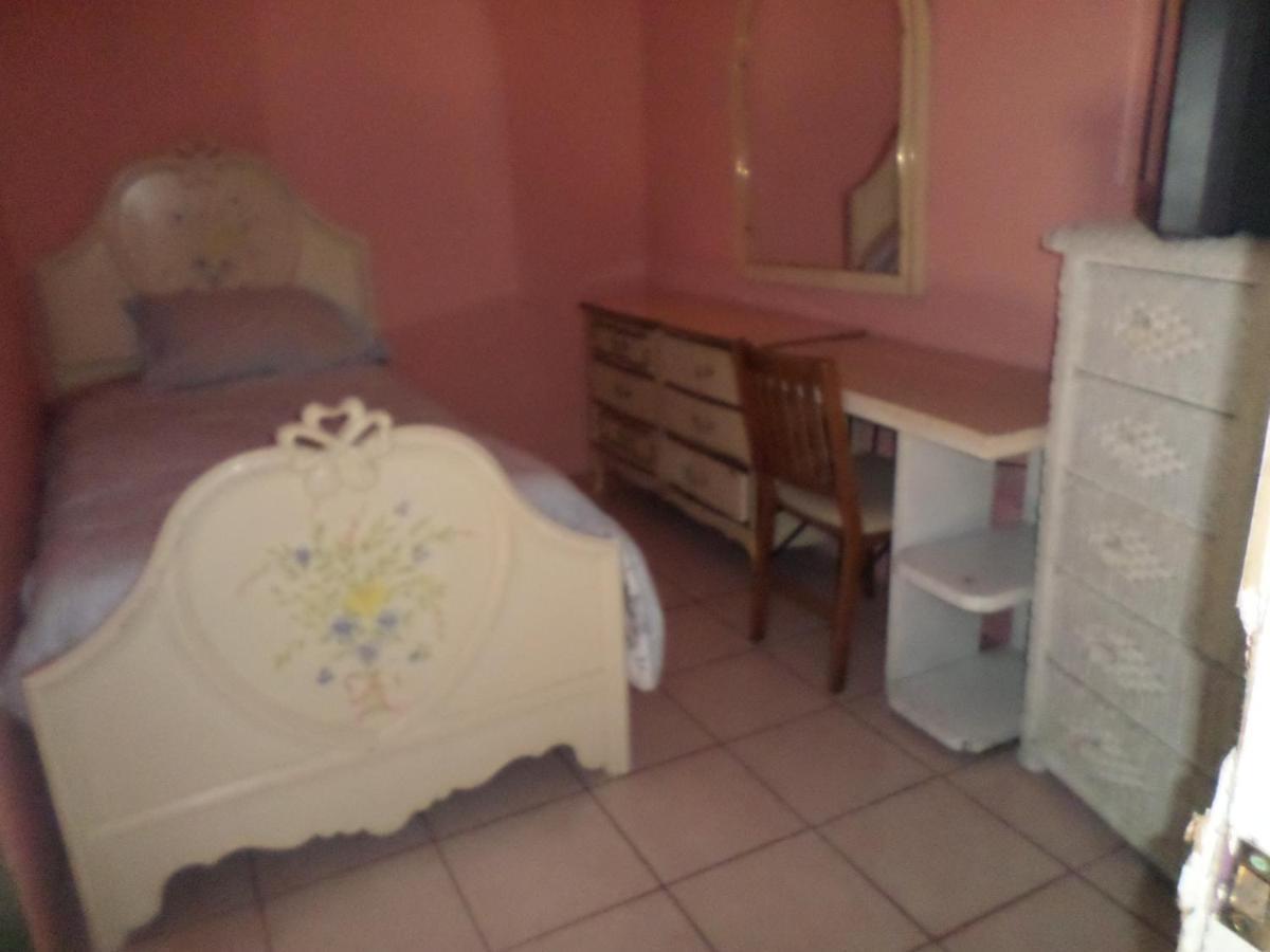 Hospedaje Barato Mi Casita De Colores 티후아나 외부 사진