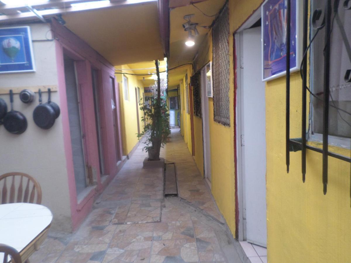 Hospedaje Barato Mi Casita De Colores 티후아나 외부 사진