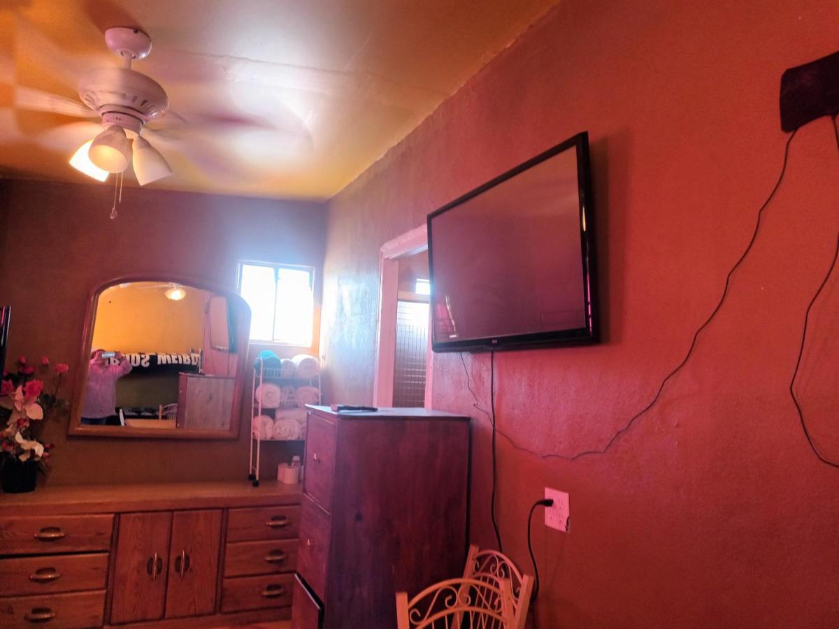 Hospedaje Barato Mi Casita De Colores 티후아나 외부 사진