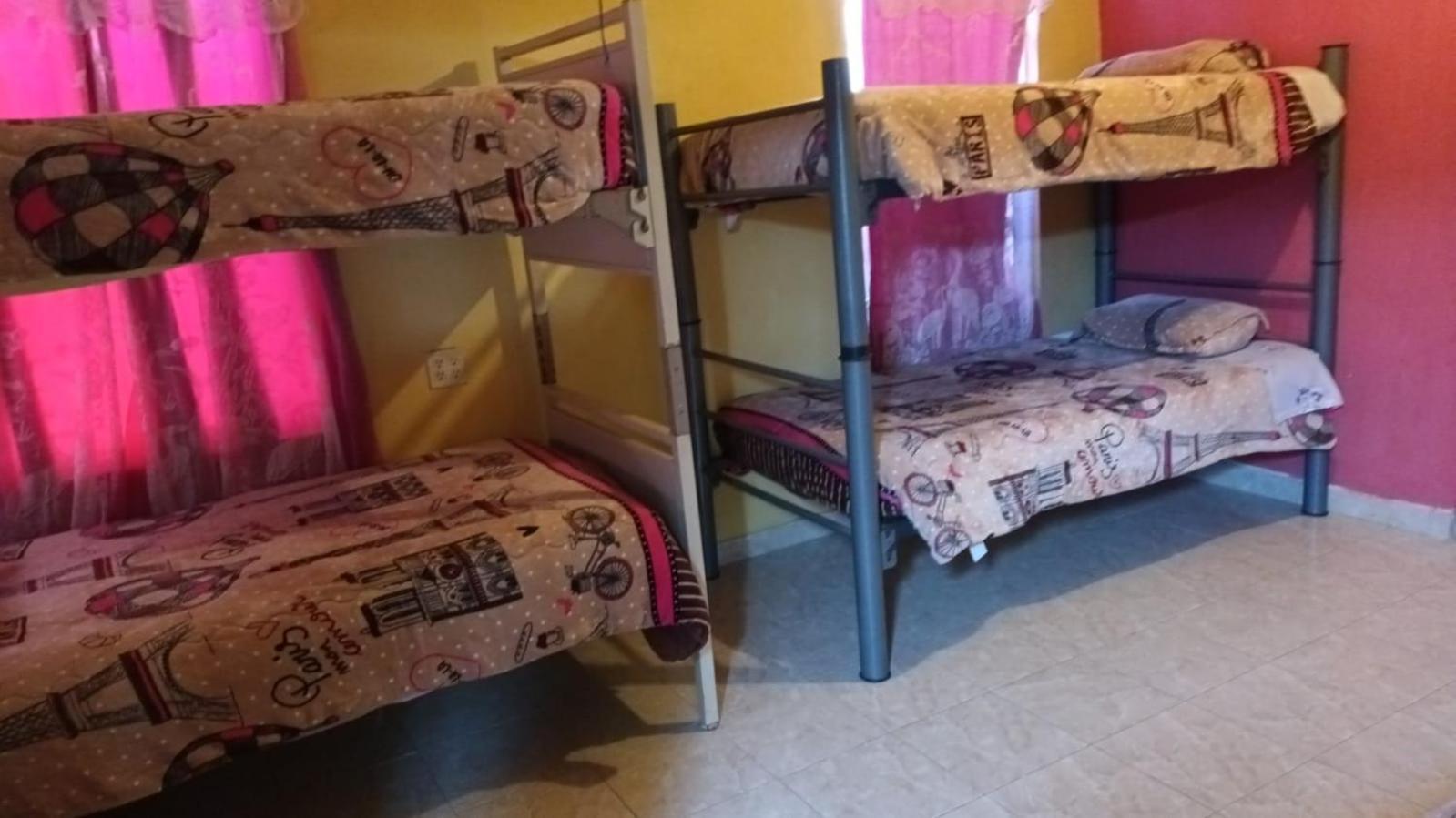 Hospedaje Barato Mi Casita De Colores 티후아나 외부 사진