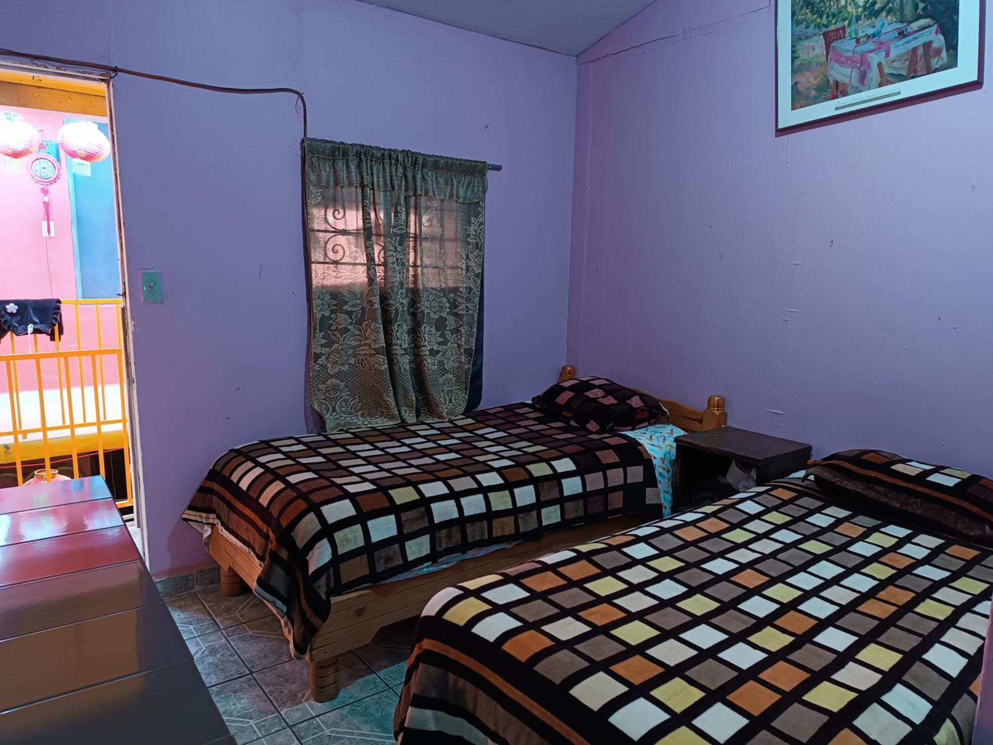 Hospedaje Barato Mi Casita De Colores 티후아나 외부 사진