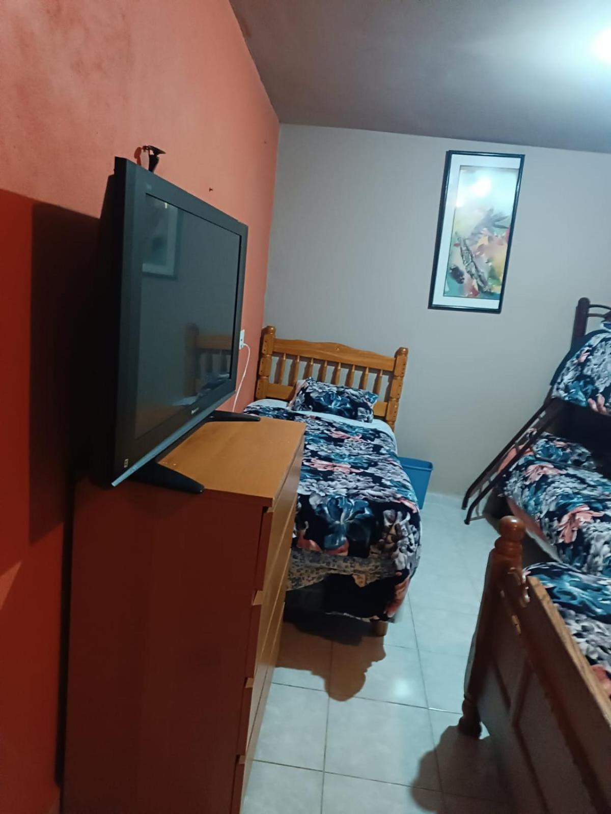 Hospedaje Barato Mi Casita De Colores 티후아나 외부 사진