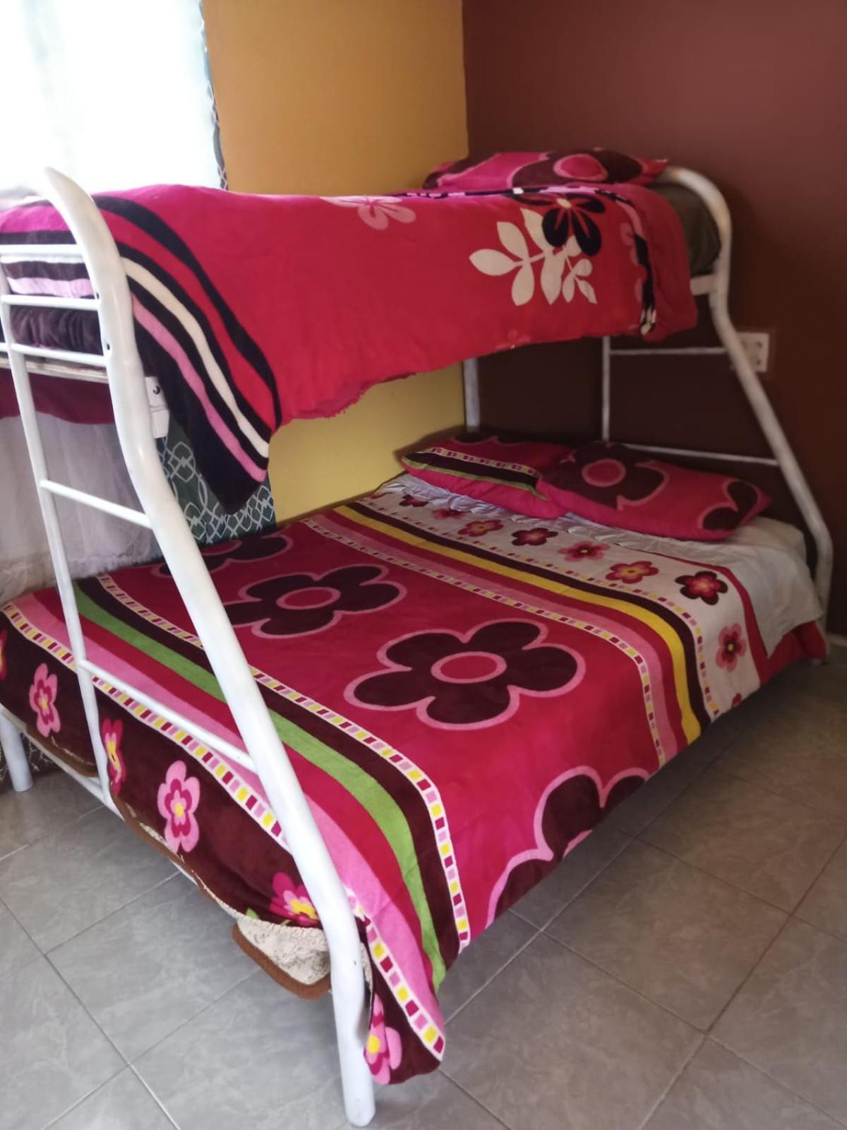 Hospedaje Barato Mi Casita De Colores 티후아나 외부 사진