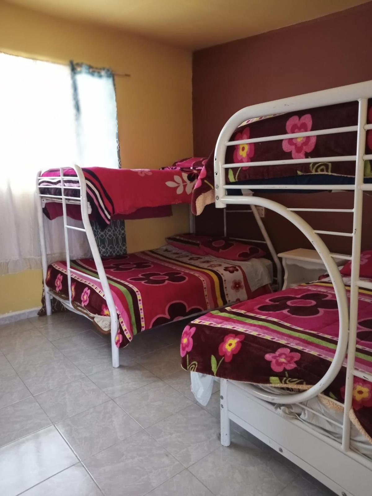 Hospedaje Barato Mi Casita De Colores 티후아나 외부 사진