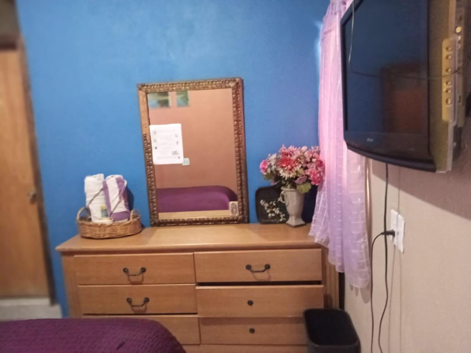 Hospedaje Barato Mi Casita De Colores 티후아나 외부 사진